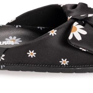 Muk Luks Luau Knotted Slide